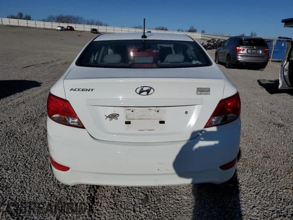 ✅ 2015 Hyundai Accent GLS • VIN: KMHCT4AE5FU910648 • Лот: 50302745. Опубликован ранее на Copart с пробегом 164 864 миль. Бесплатный доступ к архиву аукционных продаж из США и подробный отчёт об истории автомобиля на DreamBid. Изображение 6.