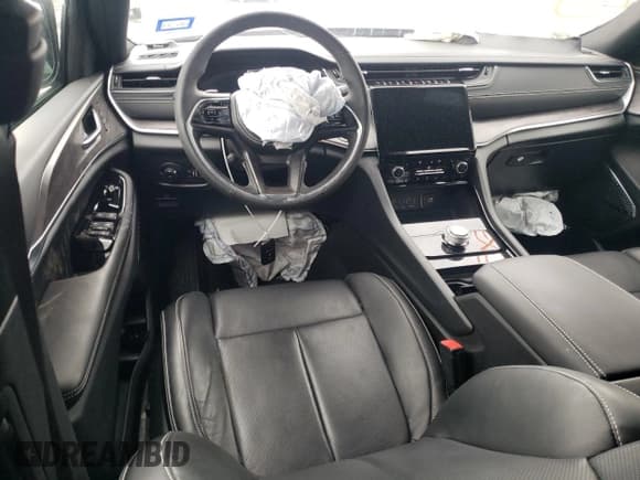 ✅ 2022 Jeep Grand Cherokee Overland • VIN: 1C4RJJDG7N8570281 • Lot: 43272305. Listed on Copart with Not provided. Free auction sales archive from the USA and detailed vehicle history report at DreamBid. Image 8.