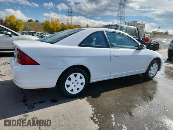 ✅ 2002 Honda Civic EX • VIN: 1HGEM22952L080898 • Лот: 86161545. Опубликован ранее на Copart с пробегом 202 406 миль. Бесплатный доступ к архиву аукционных продаж из США и подробный отчёт об истории автомобиля на DreamBid. Изображение 3.