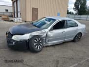 ✅ 2006 Mercury Milan • VIN: 3MEFM07116R667115 • Лот: 69035675. Опубликован ранее на Copart с пробегом 133 681 миль. Бесплатный доступ к архиву аукционных продаж из США и подробный отчёт об истории автомобиля на DreamBid. Изображение 1.