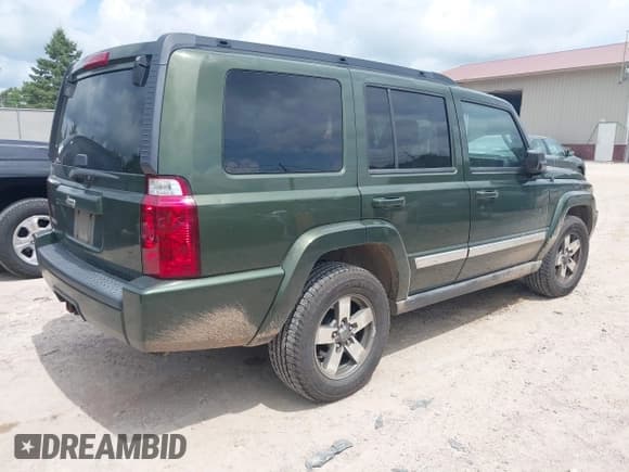 ✅ 2006 Jeep Commander • VIN: 1J8HG48NX6C333442 • Lot: 42814188. Wystawiony na IAAI z przebiegiem 241 411 mil. Bezpłatny archiwum sprzedaży aukcyjnych z USA i szczegółowy raport historii pojazdu na DreamBid. Zdjęcie 4.