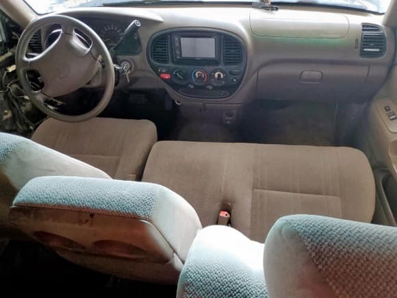 ✅ 2000 Toyota Tundra Limited • VIN: 5TBRT3816YS076255 • Lot: 63507955. Listed on Copart with Not provided. Free auction sales archive from the USA and detailed vehicle history report at DreamBid. Image 8.