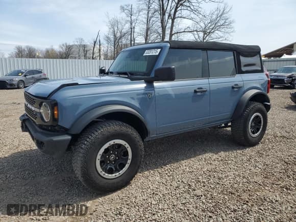 ✅ 2023 Ford Bronco • VIN: 1FMEE5DP0PLB17111 • Lot: 53201215. Wystawiony na Copart z przebiegiem 26 093 mil. Bezpłatny archiwum sprzedaży aukcyjnych z USA i szczegółowy raport historii pojazdu na DreamBid. Zdjęcie 1.
