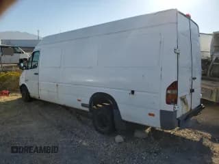 ✅ 2005 Freightliner Sprinter • VIN: WDYPD544755837565 • Лот: 75308584. Опубликован ранее на Copart с пробегом 383 888 миль. Бесплатный доступ к архиву аукционных продаж из США и подробный отчёт об истории автомобиля на DreamBid. Изображение 2.