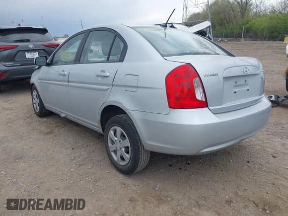 ✅ 2010 Hyundai Accent GLS • VIN: KMHCN4AC5AU477897 • Лот: 42031036. Опубликован ранее на IAAI с пробегом 121 498 миль. Бесплатный доступ к архиву аукционных продаж из США и подробный отчёт об истории автомобиля на DreamBid. Изображение 3.