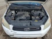 ✅ 2007 Toyota RAV4 • VIN: JTMZK33V475009131 • Lot: 66456335. Wystawiony na Copart z przebiegiem 121 056 mil. Bezpłatny archiwum sprzedaży aukcyjnych z USA i szczegółowy raport historii pojazdu na DreamBid. Zdjęcie 11.