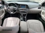 ✅ 2019 Hyundai Sonata SEL • VIN: 5NPE34AF5KH776833 • Лот: 56529343. Опубликован ранее на Copart с пробегом 98 306 миль. Бесплатный доступ к архиву аукционных продаж из США и подробный отчёт об истории автомобиля на DreamBid. Изображение 8.