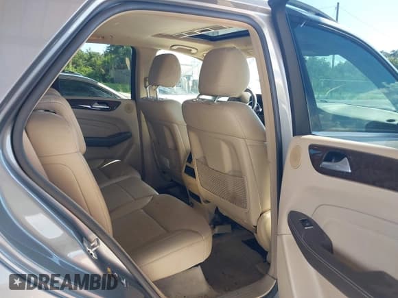 ✅ 2014 Mercedes-Benz M 350 • VIN: 4JGDA2EB6EA275759 • Lot: 40403071. Listed on IAAI with 75,095 mi. Free auction sales archive from the USA and detailed vehicle history report at DreamBid. Image 8.