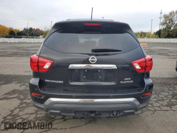 ✅ 2017 Nissan Pathfinder SL • VIN: 5N1DR2MM0HC652221 • Lot: 82787555. Wystawiony na Copart z przebiegiem 74 123 mil. Bezpłatny archiwum sprzedaży aukcyjnych z USA i szczegółowy raport historii pojazdu na DreamBid. Zdjęcie 6.