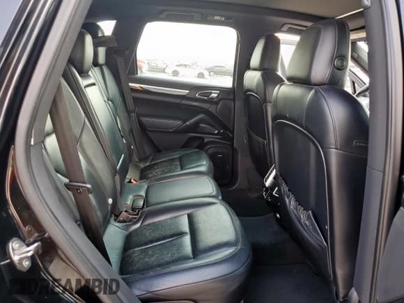 ✅ 2014 Porsche Cayenne Diesel • VIN: WP1AF2A28ELA44721 • Лот: 71779715. Опубликован ранее на Copart с пробегом 164 629 миль. Бесплатный доступ к архиву аукционных продаж из США и подробный отчёт об истории автомобиля на DreamBid. Изображение 10.