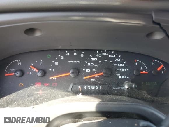 ✅ 2007 Ford Econoline Passenger XL • VIN: 1FBNE31LX7DA75667 • Lot: 85582775. Wystawiony na Copart z przebiegiem 218 627 mil. Bezpłatny archiwum sprzedaży aukcyjnych z USA i szczegółowy raport historii pojazdu na DreamBid. Zdjęcie 9.