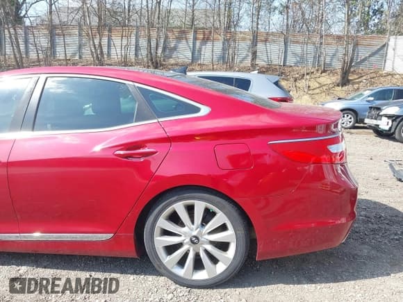 ✅ 2016 Hyundai Azera Limited • VIN: KMHFH4JG5GA524170 • Лот: 42065814. Опубликован ранее на IAAI с пробегом 73 607 миль. Бесплатный доступ к архиву аукционных продаж из США и подробный отчёт об истории автомобиля на DreamBid. Изображение 19.