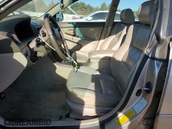 ✅ 1998 Lexus ES 300 • VIN: JT8BF28G0W5020196 • Lot: 91077155. Listed on Copart with 111,743 mi. Free auction sales archive from the USA and detailed vehicle history report at DreamBid. Image 7.