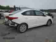 2019 Hyundai Accent SE z VIN 3KPC24A3XKE061485, wystawiony jako Copart lot #49278244 z przebiegiem 102 482 mil mil oraz . Historia ofert i sprzedaży dostępna na DreamBid. Obrazek 3.