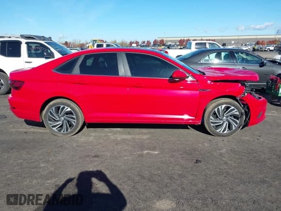 ✅ 2020 Volkswagen Jetta SEL • VIN: 3VWEB7BU5LM007484 • Lot: 43589997. Wystawiony na IAAI z przebiegiem 40 001 mil. Bezpłatny archiwum sprzedaży aukcyjnych z USA i szczegółowy raport historii pojazdu na DreamBid. Zdjęcie 13.