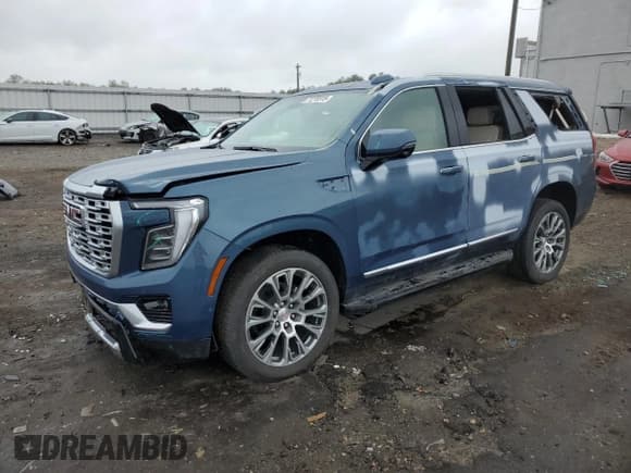 ✅ 2025 GMC Yukon Denali • VIN: 1GKS2DRL1SR247179 • Лот: 71278315. Опубликован ранее на Copart с пробегом 7 230 миль. Бесплатный доступ к архиву аукционных продаж из США и подробный отчёт об истории автомобиля на DreamBid. Изображение 1.