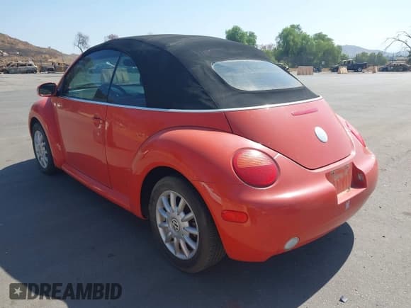 ✅ 2005 Volkswagen Beetle GLS • VIN: 3VWCM31Y55M364116 • Lot: 43312162. Wystawiony na IAAI z przebiegiem 93 386 mil. Bezpłatny archiwum sprzedaży aukcyjnych z USA i szczegółowy raport historii pojazdu na DreamBid. Zdjęcie 3.