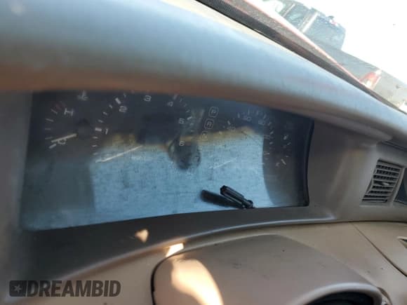 ✅ 1997 Lincoln Mark VIII LSC • VIN: 1LNLM92V8VY625054 • Lot: 83763474. Listed on Copart with Not provided. Free auction sales archive from the USA and detailed vehicle history report at DreamBid. Image 9.