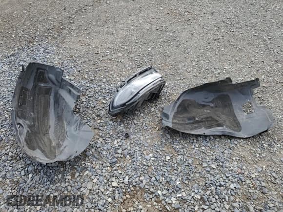 ✅ 2018 Dodge Charger R/T • VIN: 2C3CDXCT7JH237084 • Lot: 81502185. Wystawiony na Copart z przebiegiem 57 611 mil. Bezpłatny archiwum sprzedaży aukcyjnych z USA i szczegółowy raport historii pojazdu na DreamBid. Zdjęcie 12.