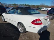 ✅ 2009 Mercedes-Benz CLK 350 • VIN: WDBTK56F09T110220 • Lot: 43711875. Listed on IAAI with 48,477 mi. Free auction sales archive from the USA and detailed vehicle history report at DreamBid. Image 3.