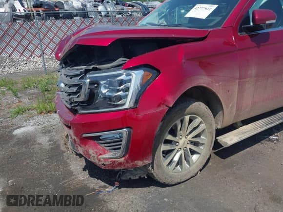 ✅ 2018 Ford Expedition Max Limited • VIN: 1FMJK2AT8JEA42869 • Lot: 42777922. Wystawiony na IAAI z przebiegiem 30 832 mil. Bezpłatny archiwum sprzedaży aukcyjnych z USA i szczegółowy raport historii pojazdu na DreamBid. Zdjęcie 18.