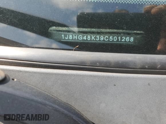 ✅ 2009 Jeep Commander Sport • VIN: 1J8HG48K39C501268 • Lot: 64312325. Listed on Copart with 184,794 mi. Free auction sales archive from the USA and detailed vehicle history report at DreamBid. Image 13.