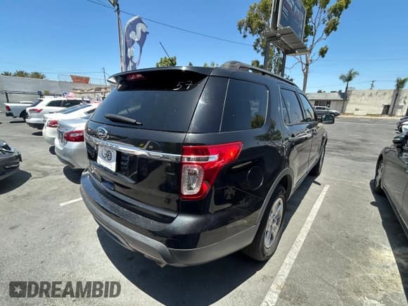✅ 2014 Ford Explorer • VIN: 1FM5K7B85EGA75380 • Lot: 61956675. Listed on Copart with 200,561 mi. Free auction sales archive from the USA and detailed vehicle history report at DreamBid. Image 4.