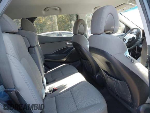 ✅ 2018 Hyundai Santa Fe 2.4L • VIN: 5NMZT3LB7JH080007 • Lot: 43518186. Wystawiony na IAAI z przebiegiem 222 313 mil. Bezpłatny archiwum sprzedaży aukcyjnych z USA i szczegółowy raport historii pojazdu na DreamBid. Zdjęcie 8.