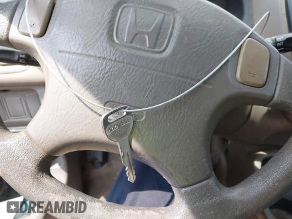 ✅ 1999 Honda Civic VP • VIN: 2HGEJ6612XH528572 • Lot: 42342480. Listed on IAAI with 272,788 mi. Free auction sales archive from the USA and detailed vehicle history report at DreamBid. Image 11.