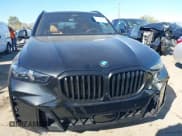 ✅ 2024 BMW X5 xDrive40i • VIN: 5UX23EU03R9U30989 • Lot: 43474605. Wystawiony na IAAI z przebiegiem 27 127 mil. Bezpłatny archiwum sprzedaży aukcyjnych z USA i szczegółowy raport historii pojazdu na DreamBid. Zdjęcie 12.