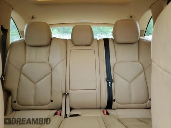 ✅ 2014 Porsche Cayenne S • VIN: WP1AB2A22ELA57038 • Lot: 57652515. Listed on Copart with 127,375 mi. Free auction sales archive from the USA and detailed vehicle history report at DreamBid. Image 10.