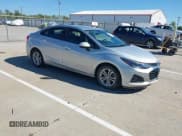 ✅ 2019 Chevrolet Cruze LT • VIN: 1G1BE5SM5K7114604 • Lot: 43323043. Wystawiony na IAAI z przebiegiem 104 525 mil. Bezpłatny archiwum sprzedaży aukcyjnych z USA i szczegółowy raport historii pojazdu na DreamBid. Zdjęcie 1.