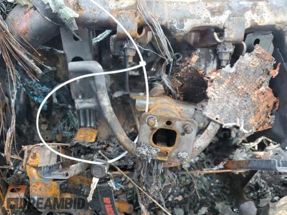 ✅ 2013 Chevrolet Silverado 1500 LT • VIN: 3GCPKSE77DG177723 • Lot: 70398504. Listed on Copart with Not provided. Free auction sales archive from the USA and detailed vehicle history report at DreamBid. Image 9.