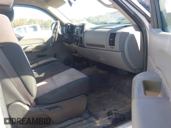 2008 Chevrolet Silverado 1500 Work Truck с VIN 1GCEC14X68Z110651, выставлен на аукционе IAAI как лот 43457145 с пробегом 279 415 миль миль и . История ставок и продаж доступна на DreamBid. Изображение 5.