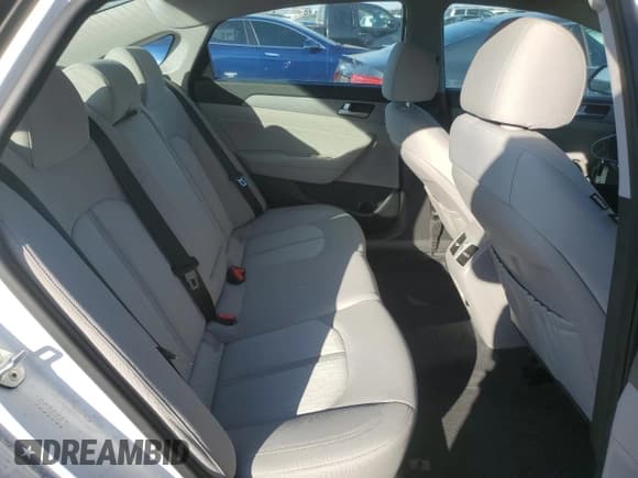 ✅ 2019 Hyundai Sonata • VIN: KMHE14L28KA089221 • Лот: 89392835. Опубликован ранее на Copart с пробегом 66 792 миль. Бесплатный доступ к архиву аукционных продаж из США и подробный отчёт об истории автомобиля на DreamBid. Изображение 10.