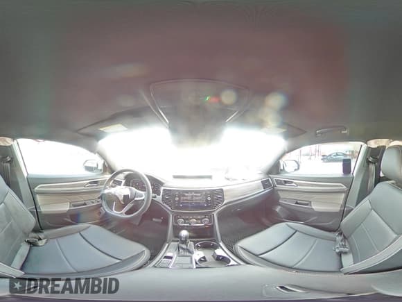 ✅ 2023 Volkswagen Atlas SE • VIN: 1V2WE2CAXPC215484 • Lot: 72096275. Wystawiony na Copart z przebiegiem 21 813 mil. Bezpłatny archiwum sprzedaży aukcyjnych z USA i szczegółowy raport historii pojazdu na DreamBid. Zdjęcie 16.