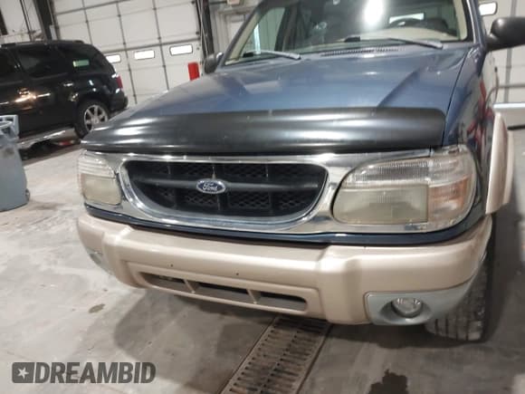 ✅ 1999 Ford Explorer XLT • VIN: 1FMDU35P2XZA31457 • Лот: 43827462. Опубликован ранее на IAAI с пробегом 296 062 миль. Бесплатный доступ к архиву аукционных продаж из США и подробный отчёт об истории автомобиля на DreamBid. Изображение 6.