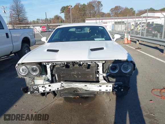 ✅ 2018 Dodge Challenger SXT Plus • VIN: 2C3CDZAG0JH219995 • Lot: 43752117. Listed on IAAI with 110,106 mi. Free auction sales archive from the USA and detailed vehicle history report at DreamBid. Image 12.