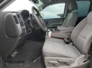 ✅ 2019 Chevrolet Silverado 1500 Custom • VIN: 2GCRCMEC9K1193992 • Lot: 76494724. Wystawiony na Copart z przebiegiem 83 892 mil. Bezpłatny archiwum sprzedaży aukcyjnych z USA i szczegółowy raport historii pojazdu na DreamBid. Zdjęcie 7.