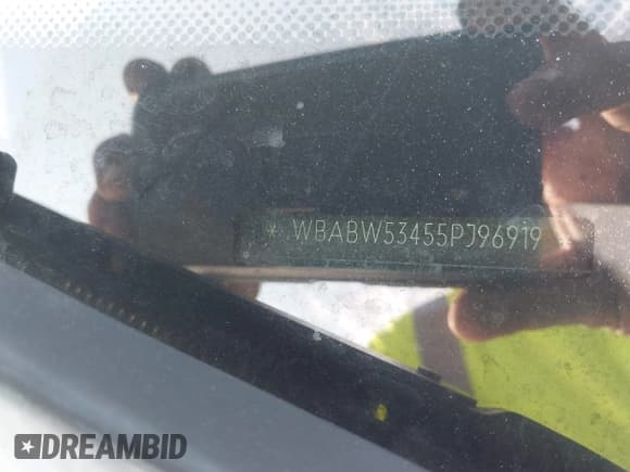 ✅ 2005 BMW 3 Series 330Ci • VIN: WBABW53455PJ96919 • Lot: 42812751. Listed on IAAI with 132,890 mi. Free auction sales archive from the USA and detailed vehicle history report at DreamBid. Image 12.