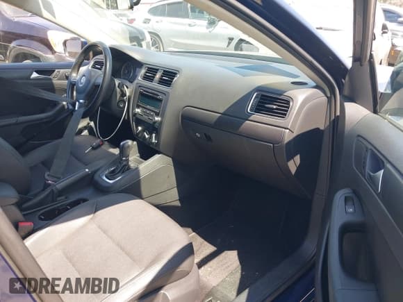 ✅ 2012 Volkswagen Jetta SE • VIN: 3VWDP7AJ1CM396810 • Lot: 40263162. Listed on IAAI with 120,790 mi. Free auction sales archive from the USA and detailed vehicle history report at DreamBid. Image 5.