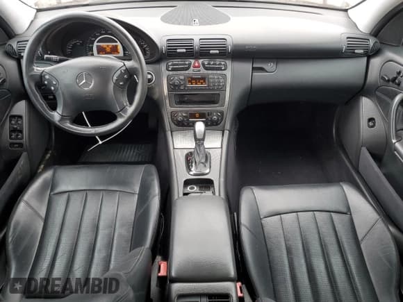 ✅ 2002 Mercedes-Benz C AMG • VIN: WDBRF65J92F187215 • Lot: 50830645. Wystawiony na Copart z przebiegiem 83 223 mil. Bezpłatny archiwum sprzedaży aukcyjnych z USA i szczegółowy raport historii pojazdu na DreamBid. Zdjęcie 8.