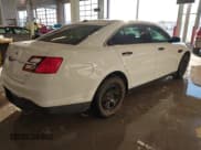 ✅ 2013 Ford Police Interceptor • VIN: 1FAHP2MT7DG101909 • Lot: 41400024. Wystawiony na IAAI z przebiegiem 260 481 mil. Bezpłatny archiwum sprzedaży aukcyjnych z USA i szczegółowy raport historii pojazdu na DreamBid. Zdjęcie 4.