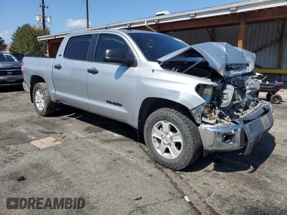 ✅ 2017 Toyota Tundra SR5 • VIN: 5TFDW5F17HX671553 • Lot: 83759095. Listed on Copart with 253,491 mi. Free auction sales archive from the USA and detailed vehicle history report at DreamBid. Image 4.