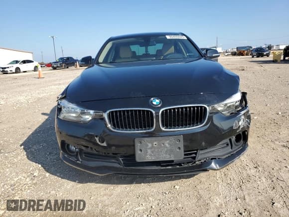✅ 2016 BMW 3 Series 320i • VIN: WBA8E1G57GNT33589 • Лот: 90409445. Опубликован ранее на Copart с пробегом 73 909 миль. Бесплатный доступ к архиву аукционных продаж из США и подробный отчёт об истории автомобиля на DreamBid. Изображение 5.