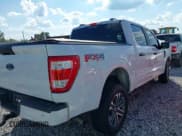 ✅ 2021 Ford F-150 XL • VIN: 1FTFW1E51MFC48036 • Lot: 43261728. Wystawiony na IAAI z przebiegiem 123 134 mil. Bezpłatny archiwum sprzedaży aukcyjnych z USA i szczegółowy raport historii pojazdu na DreamBid. Zdjęcie 4.