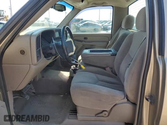 2004 Chevrolet Silverado 1500 LS z VIN 1GCEC14V54Z118877, wystawiony jako Copart lot #74352114 z przebiegiem 103 253 mil mil oraz Szkoda całkowita • Salvage title. Historia ofert i sprzedaży dostępna na DreamBid. Obrazek 7.