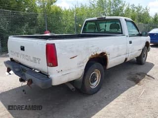✅ 1996 Chevrolet Silverado 2500 • VIN: 1GCGC24R1TZ163718 • Lot: 42746309. Wystawiony na IAAI z przebiegiem 200 326 mil. Bezpłatny archiwum sprzedaży aukcyjnych z USA i szczegółowy raport historii pojazdu na DreamBid. Zdjęcie 4.