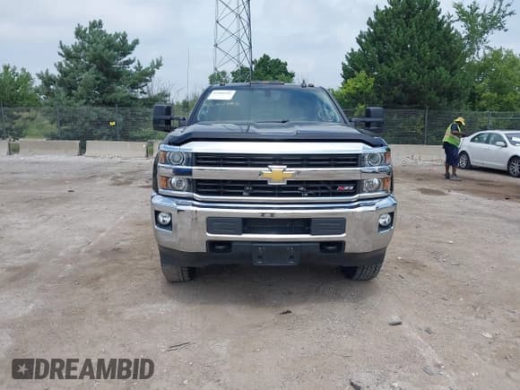 ✅ 2015 Chevrolet Silverado 2500HD LT • VIN: 1GC1KVEGXFF661574 • Lot: 42809342. Listed on IAAI with 265,001 mi. Free auction sales archive from the USA and detailed vehicle history report at DreamBid. Image 12.