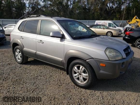 2006 Hyundai Tucson GLS z VIN KM8JN12D46U349221, wystawiony jako Copart lot #83877214 z przebiegiem 96 268 mil mil oraz Szkoda całkowita • Salvage title. Historia ofert i sprzedaży dostępna na DreamBid. Obrazek 4.